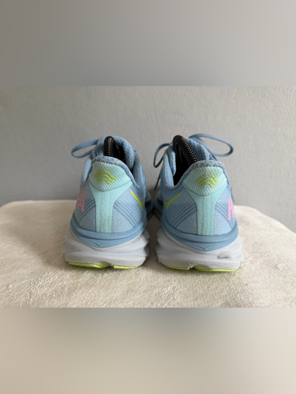 Hoka One One Clifton 9 1127896-DNK Athletic Sneaker Women's s8.5 Blue Knit Sport - Picture 4 of 10
